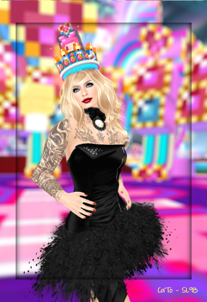 Cake-Hat_001 (click to enlarge)